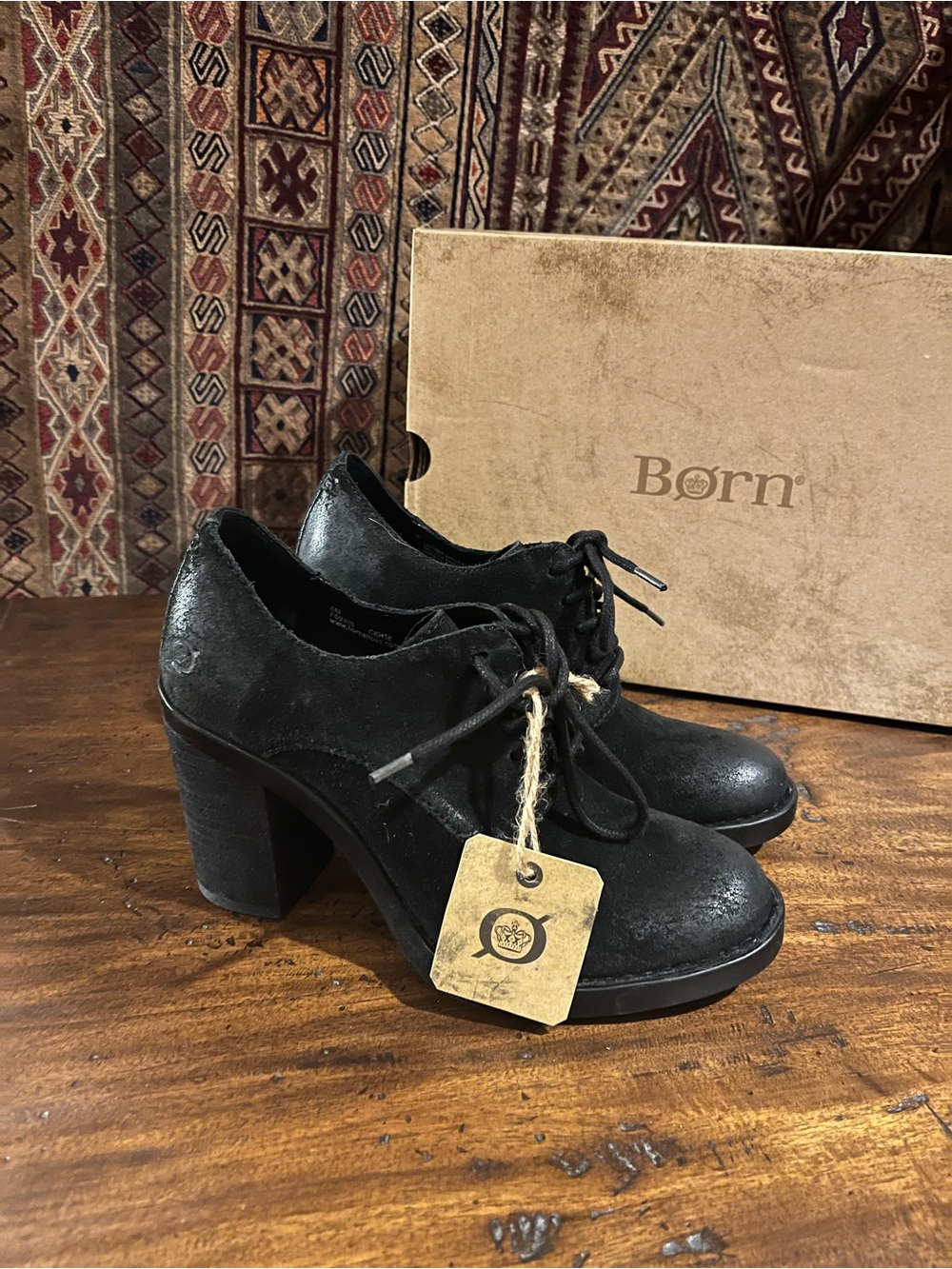 Born “Jolene” Oxford Distressed Black Suede Lace-Ups, Block Heel, Size 6, NEW!